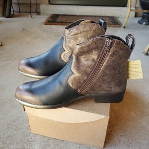 Naot Boots